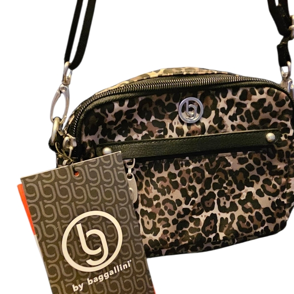 Baggallini Handbags - Baggallini Black and Brown Animal Print Crossbody Bag